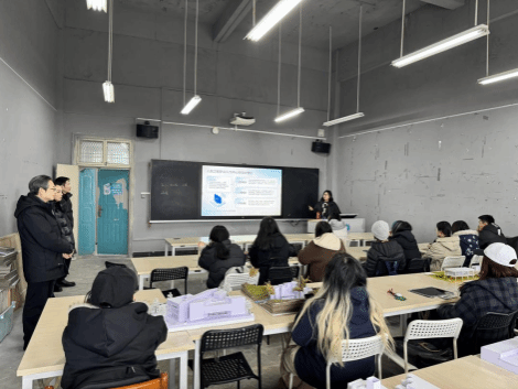 威廉williamhill领导班子新学期开展听课调研